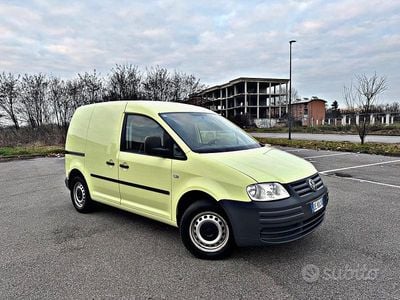 Usata VW Caddy 105 CV (77 kW) 2007 Giallo Monovolume