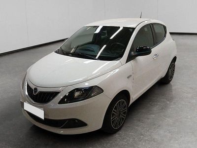 Usata Lancia Ypsilon Gold 70 CV (51 kW) 2021 Bianco Utilitaria