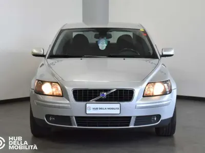 Usata Volvo S40 Kinetic 170 CV (125 kW) 2004 Argento Berlina