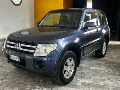 Usata Mitsubishi Pajero Instyle 170 CV (125 kW) 2007 Blu SUV