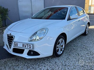 Usata Alfa Romeo Giulietta Distinctive 105 CV (77 kW) 2011 Bianco Utilitaria