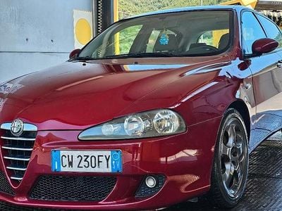 Usata Alfa Romeo 147 115 CV (84 kW) 2005 Rosso Utilitaria