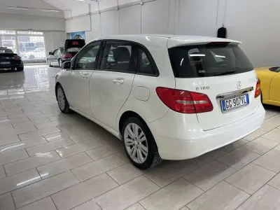 Usata Mercedes B180 Executive 109 CV (80 kW) 2014 Bianco Utilitaria