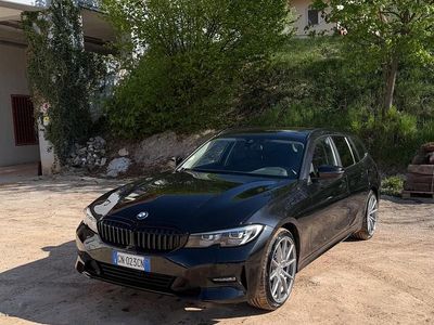 Usata BMW 320e Sport Line 190 CV (139 kW) 2021 Nero Station wagon
