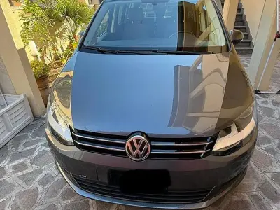 Usata VW Sharan 150 CV (110 kW) 2019 Grigio Monovolume