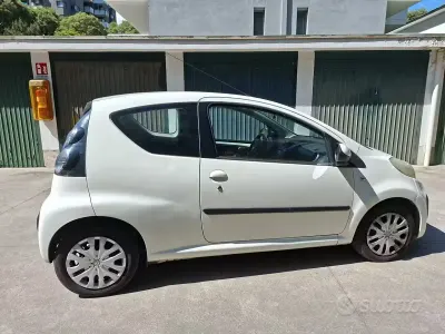 Usata Citroën C1 68 CV (50 kW) 2013 Bianco Utilitaria