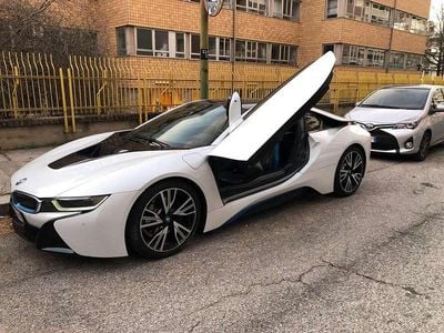 Usata BMW i8 231 CV (169 kW) 2015 Bianco Coupé