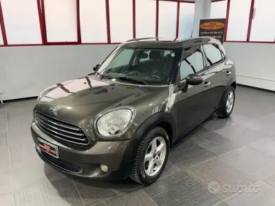 Usata Mini One D Countryman 90 CV (66 kW) 2012 Giallo SUV
