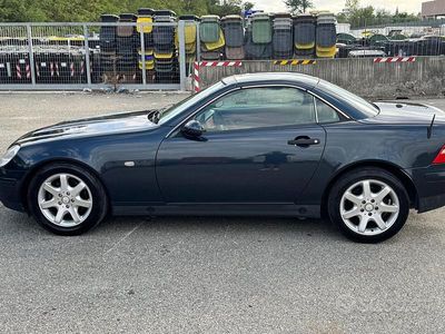Begagnad Mercedes SLK230 193 HK (141 kW) 1999 Blå Cab