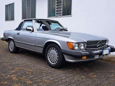 Usata Mercedes 560 231 CV (169 kW) 1987 Blu/azzurro Cabrio