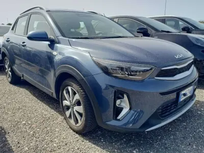 Usata Kia Stonic Style 101 CV (74 kW) 2023 Blu/azzurro SUV