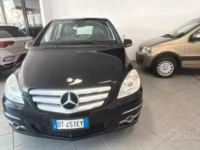 Usata Mercedes B150 95 CV (69 kW) 2008 Nero Monovolume