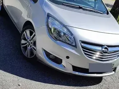 Usata Opel Meriva 120 CV (88 kW) 2015 Grigio Monovolume