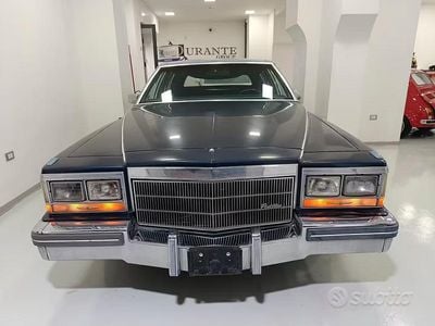 Usata Cadillac Fleetwood Brougham 126 CV (92 kW) 1981 Blu Berlina