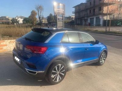 Usata VW T-Roc Style 116 CV (85 kW) 2019 Blu/azzurro SUV