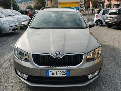 usata Skoda Octavia 1.6 TDI CR 105 CV DSG Wagon Executiv