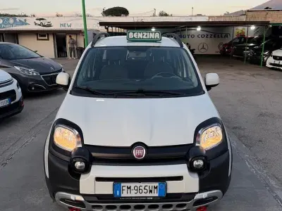 Usata Fiat Panda Cross Cross 69 CV (50 kW) 2018 Bianco Utilitaria