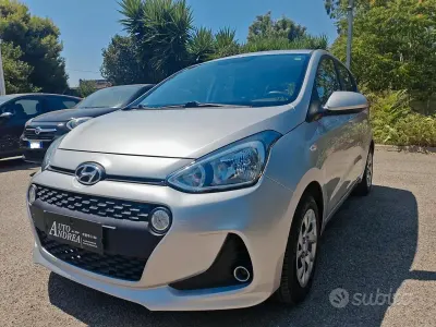 Usata Hyundai i10 66 CV (48 kW) 2019 Grigio Utilitaria