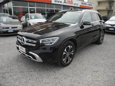 Begagnad Mercedes GLC300 Business 245 HK (180 kW) 2022 Svart SUV