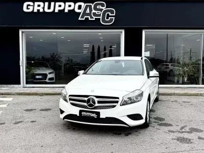 Usata Mercedes A160 90 CV (66 kW) 2014 Bianco Utilitaria