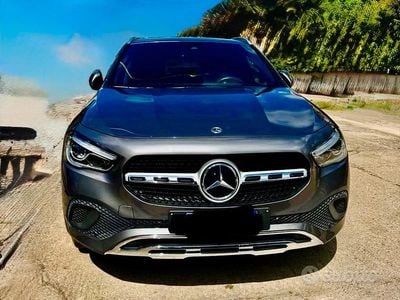 Usata Mercedes GLA200 150 CV (110 kW) 2020 Grigio SUV