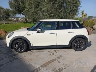 Usata Mini ONE 95 CV (69 kW) 2016 Bianco Utilitaria