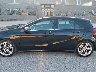 Usata Mercedes A180 109 CV (80 kW) 2015 Nero Berlina