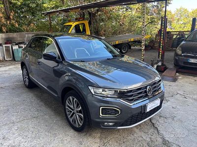 Usata VW T-Roc Advance 116 CV (85 kW) 2019 Grigio SUV