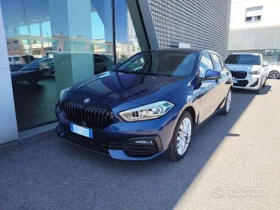 Usado BMW 116 Advantage 116 HP (85 kW) 2020 Azul Citadino