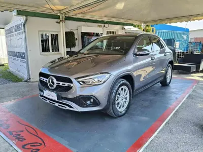 Usata Mercedes GLA200 Business 150 CV (110 kW) 2023 Grigio scuro SUV