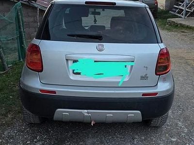Usata Fiat Sedici 120 CV (88 kW) 2011 Grigio SUV