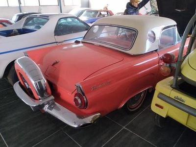 Begagnad Ford Thunderbird 1956 Rosa Cab