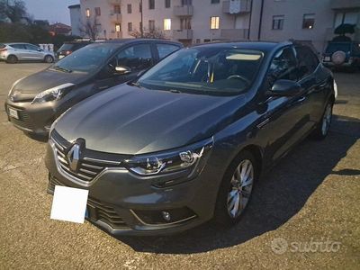 Usata Renault Mégane IV 110 CV (80 kW) 2017 Grigio Berlina