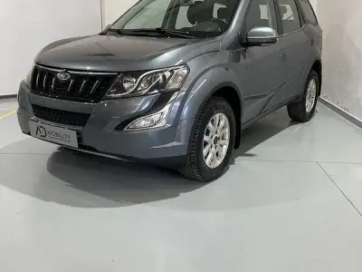Usata Mahindra XUV500 140 CV (102 kW) 2018 Blu SUV