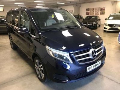 Usata Mercedes V220 Premium 163 CV (119 kW) 2016 Blu/azzurro Monovolume