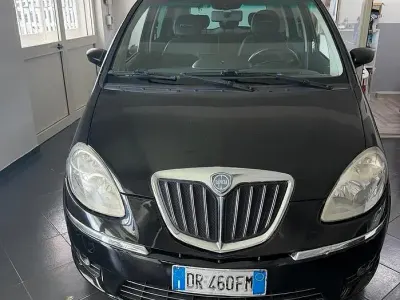 Usata Lancia Musa 95 CV (69 kW) 2008 Nero Monovolume