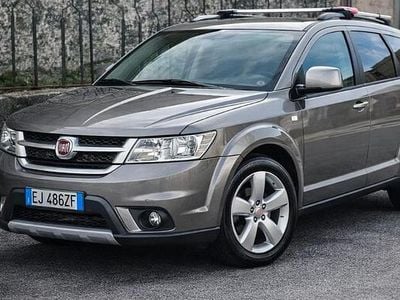 Usata Fiat Freemont 170 CV (125 kW) 2011 Grigio SUV