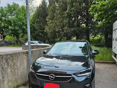 Usata Opel Corsa GS Line 102 CV (75 kW) 2020 Nero Utilitaria