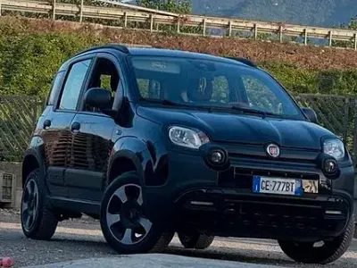 Usata Fiat Panda Cross Cross 84 CV (61 kW) 2021 Nero Utilitaria
