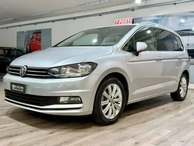 Gebraucht VW Touran Highline 116 PS (85 kW) 2017 Silber Van / Kleinbus