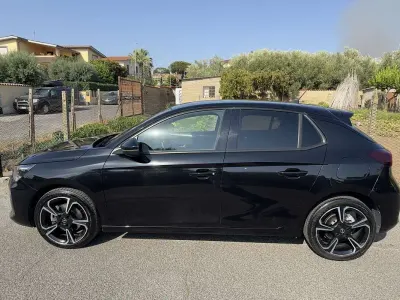 Usata Opel Corsa GS Line 101 CV (74 kW) 2020 Nero Utilitaria