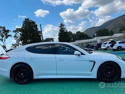 Usata Porsche Panamera 250 CV (183 kW) 2012 Bianco Utilitaria