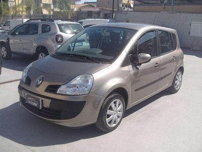 Usata Renault Grand Modus Dynamique 75 CV (55 kW) 2009 Beige Monovolume