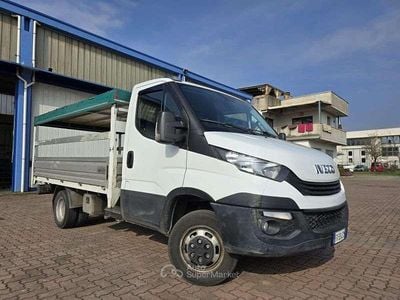Usata Iveco Daily 179 CV (131 kW) 2019 Bianco Furgone