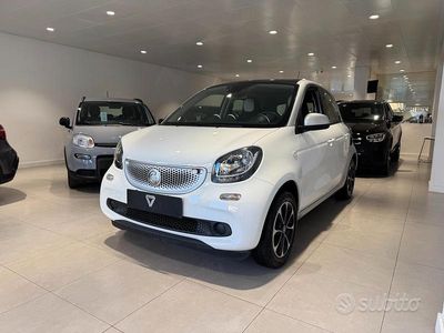 Bianco Usata 2015 Smart ForFour Passion Utilitaria | 9950 € (Molto cara)