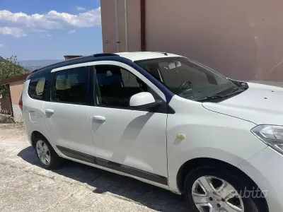 Usata Dacia Lodgy 109 CV (80 kW) 2017 Bianco Monovolume