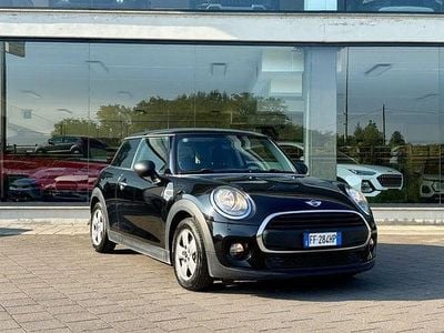 Usata Mini ONE 102 CV (75 kW) 2016 Nero Utilitaria