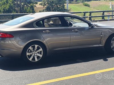 Usata Jaguar XF 241 CV (177 kW) 2011 Marrone Berlina