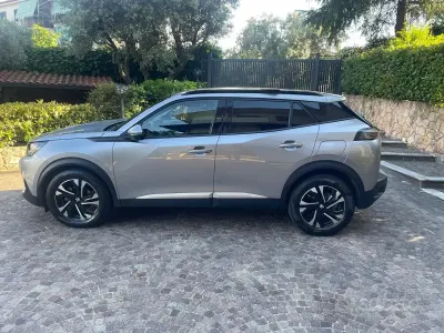 Usata Peugeot 2008 Allure 110 CV (80 kW) 2021 Grigio SUV