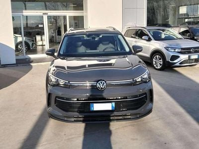 Usata VW Tiguan Life 150 CV (110 kW) 2024 Grigio urano SUV